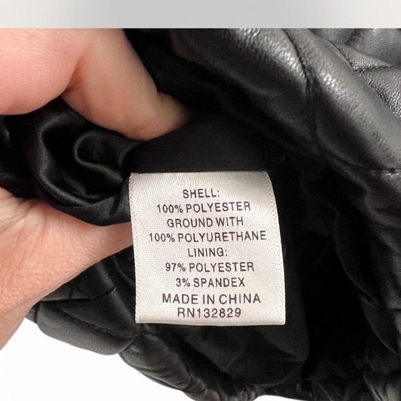 Tularosa Black Quilted vegan leather Shorts size small - Picture 7 of 8